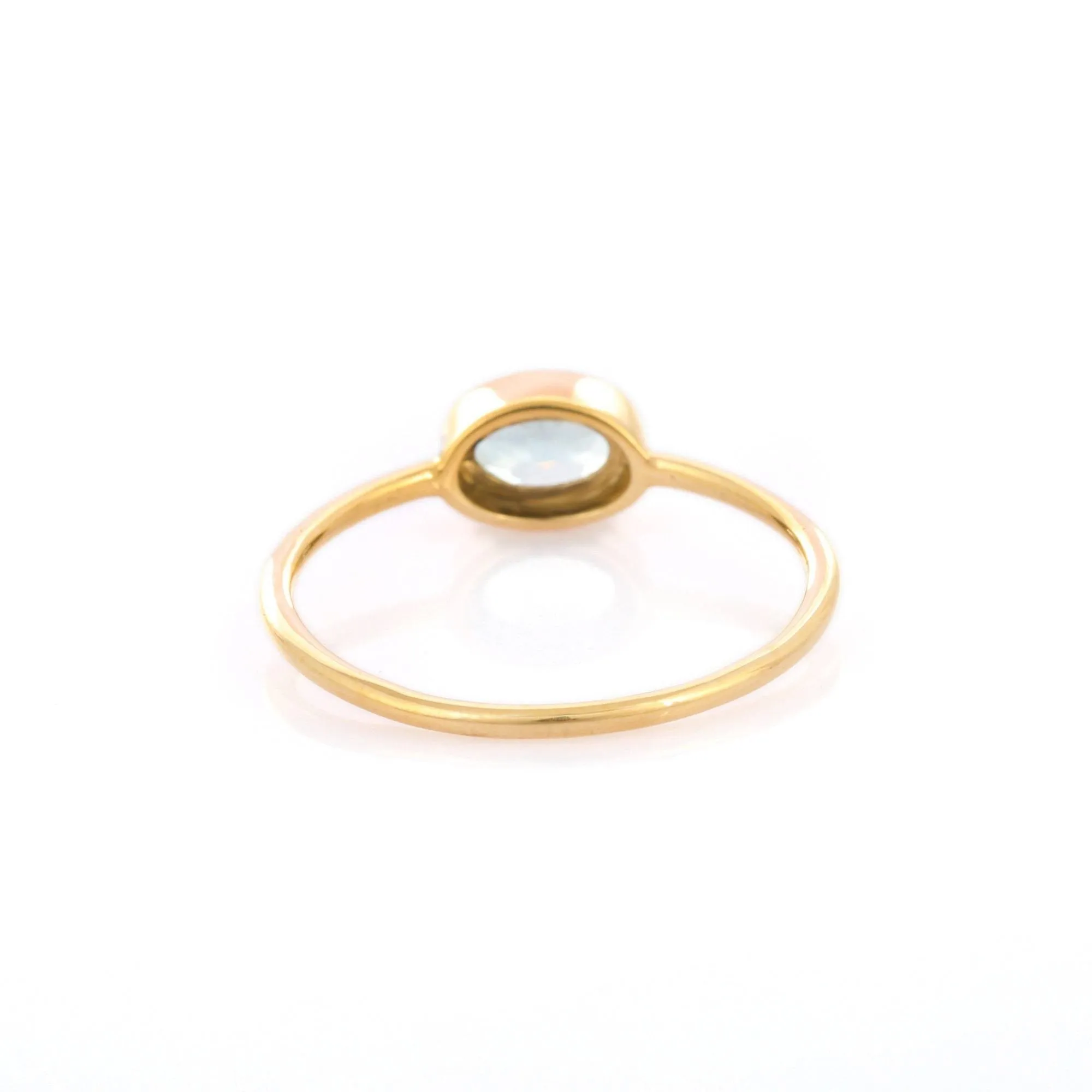 14K Gold Oval Cut Aquamarine Ring
