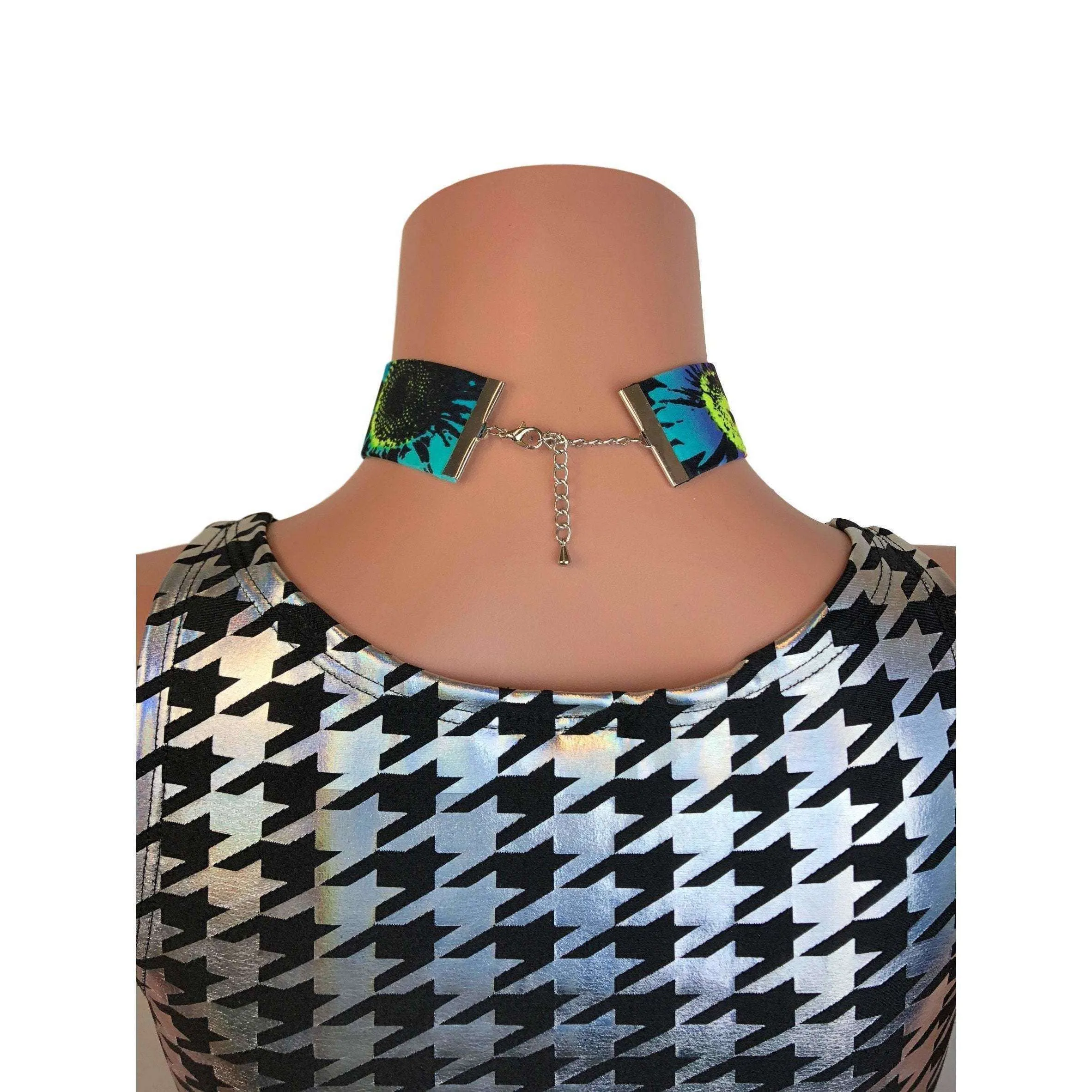 Electric Daisy UV Glow Floral Choker